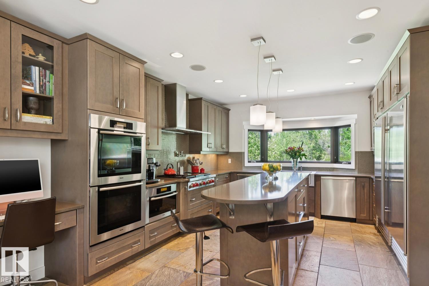 #49 52148 RGE ROAD 231 - 16