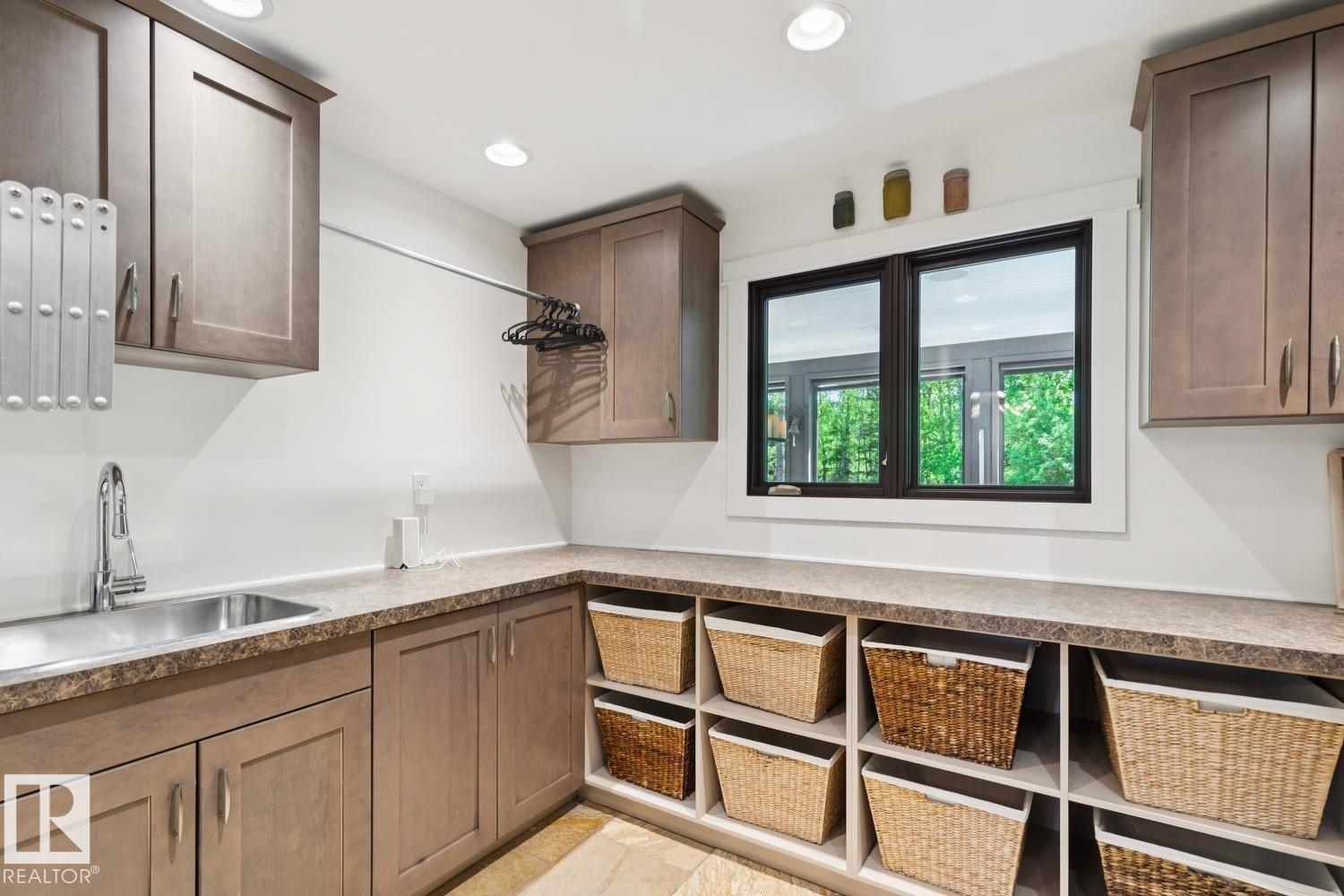 #49 52148 RGE ROAD 231 - 38