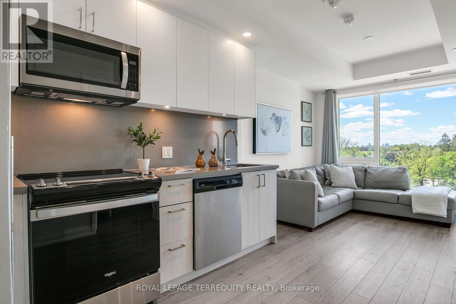 #517W 3 ROSEWATER STREET - 11