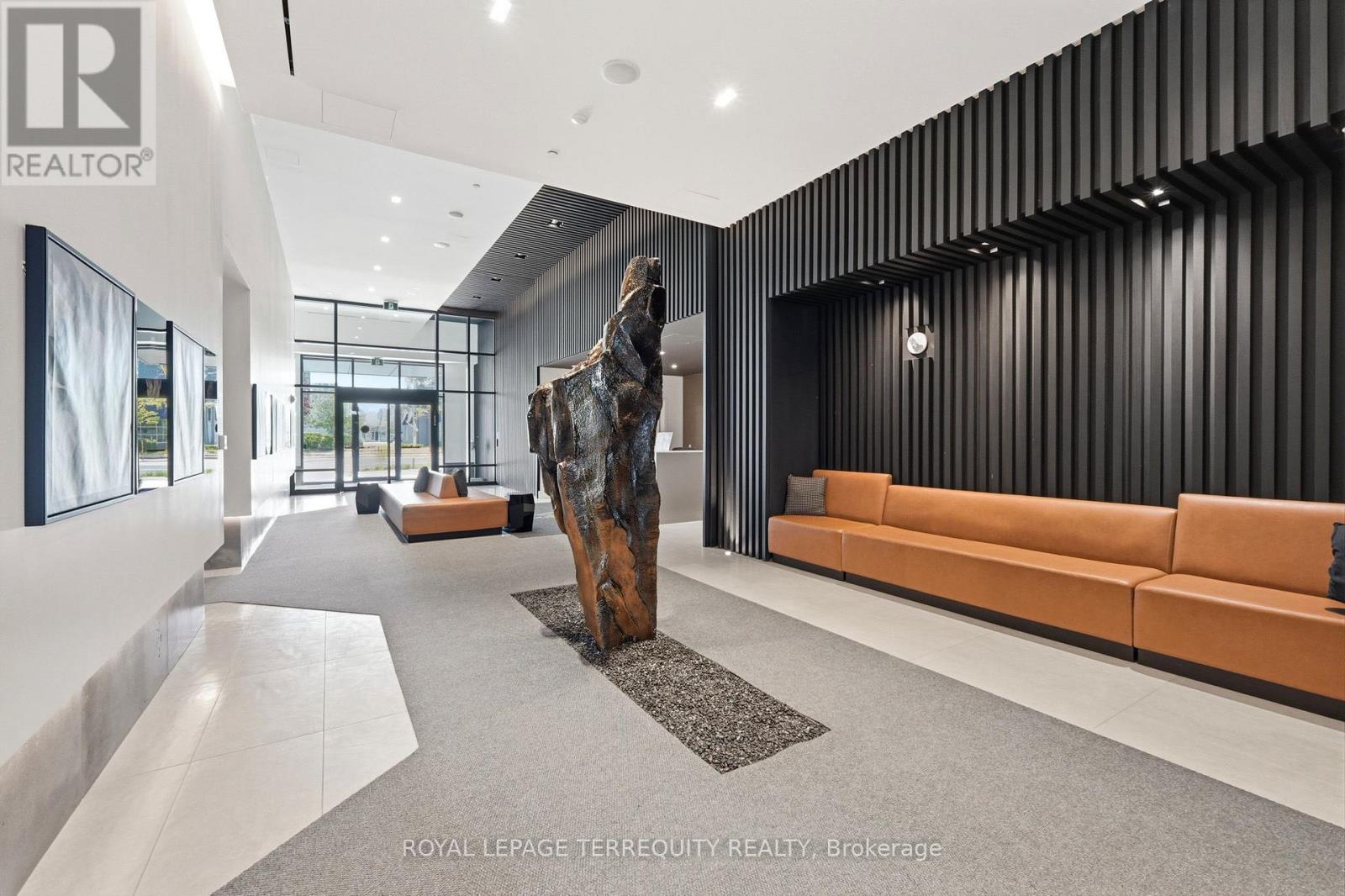 #517W 3 ROSEWATER STREET - 29