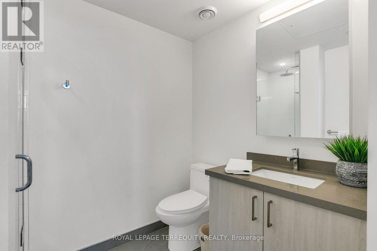 #517W 3 ROSEWATER STREET - 21