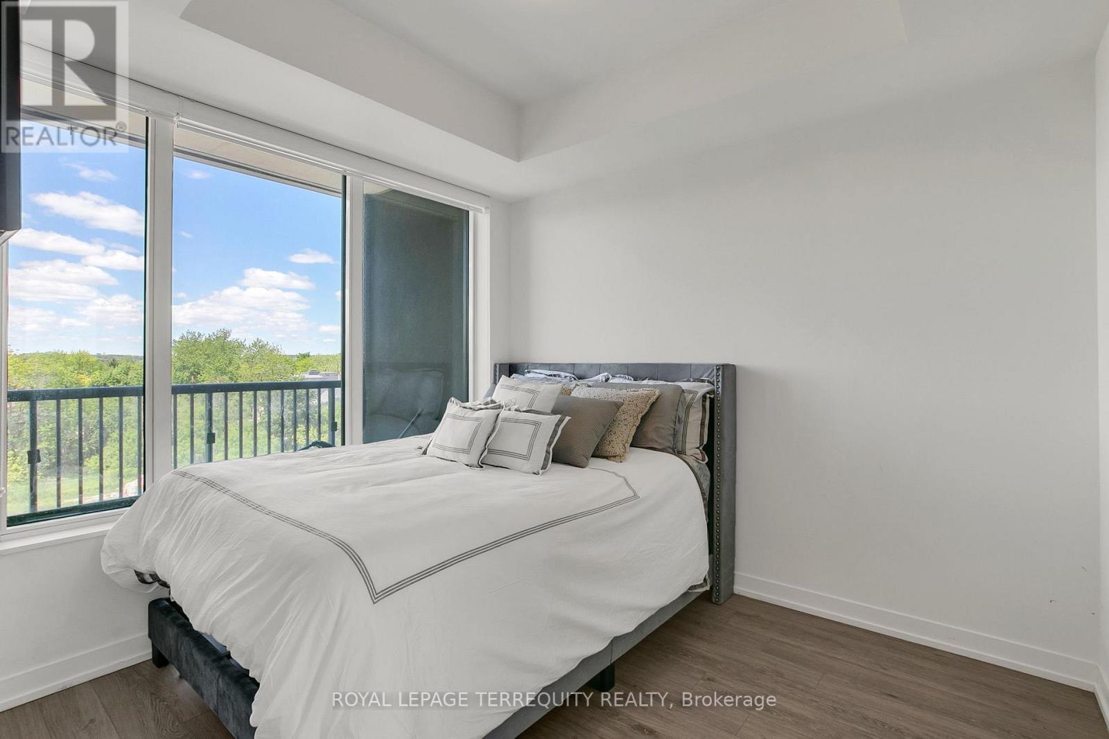 #517W 3 ROSEWATER STREET - 17