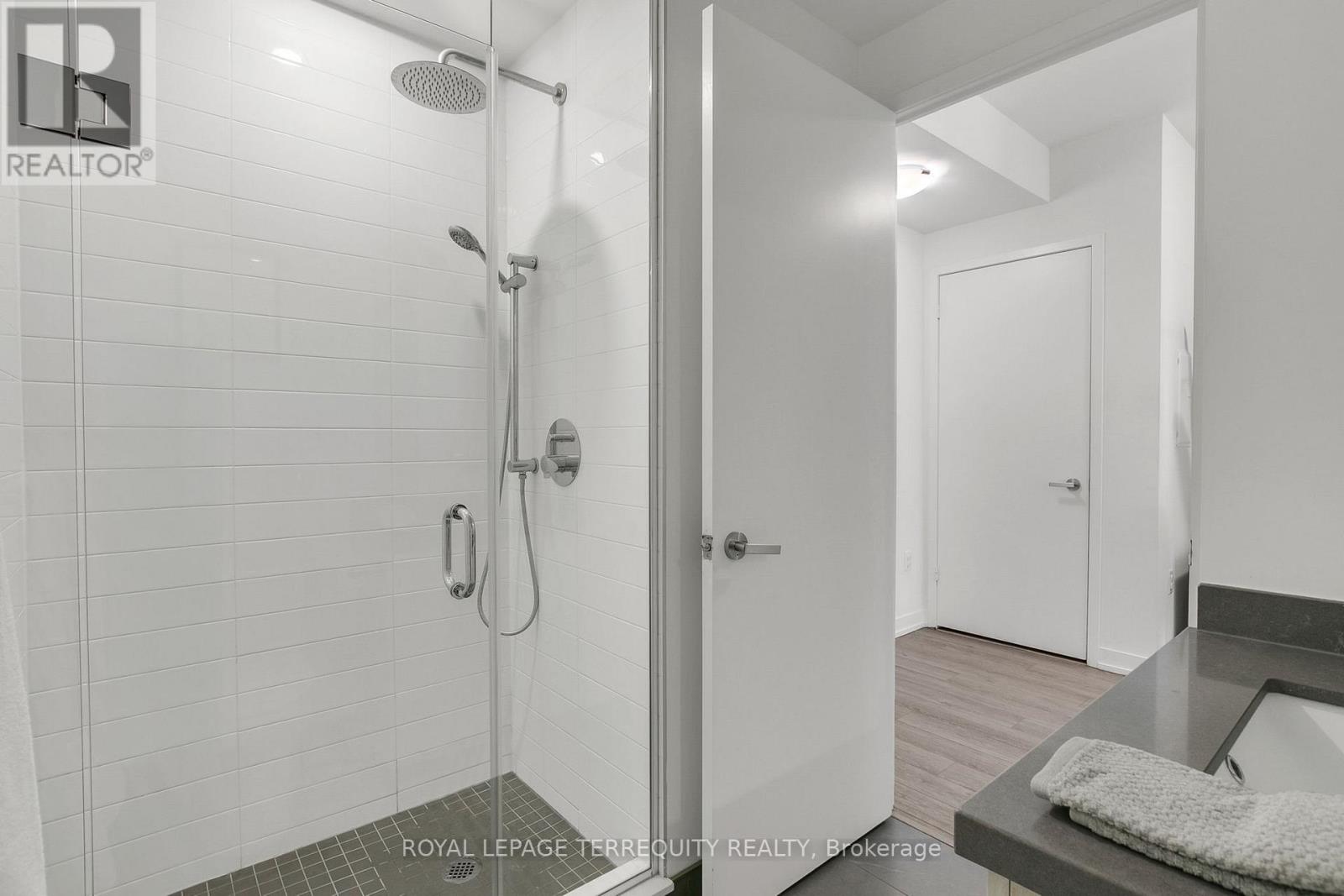 #517W 3 ROSEWATER STREET - 24
