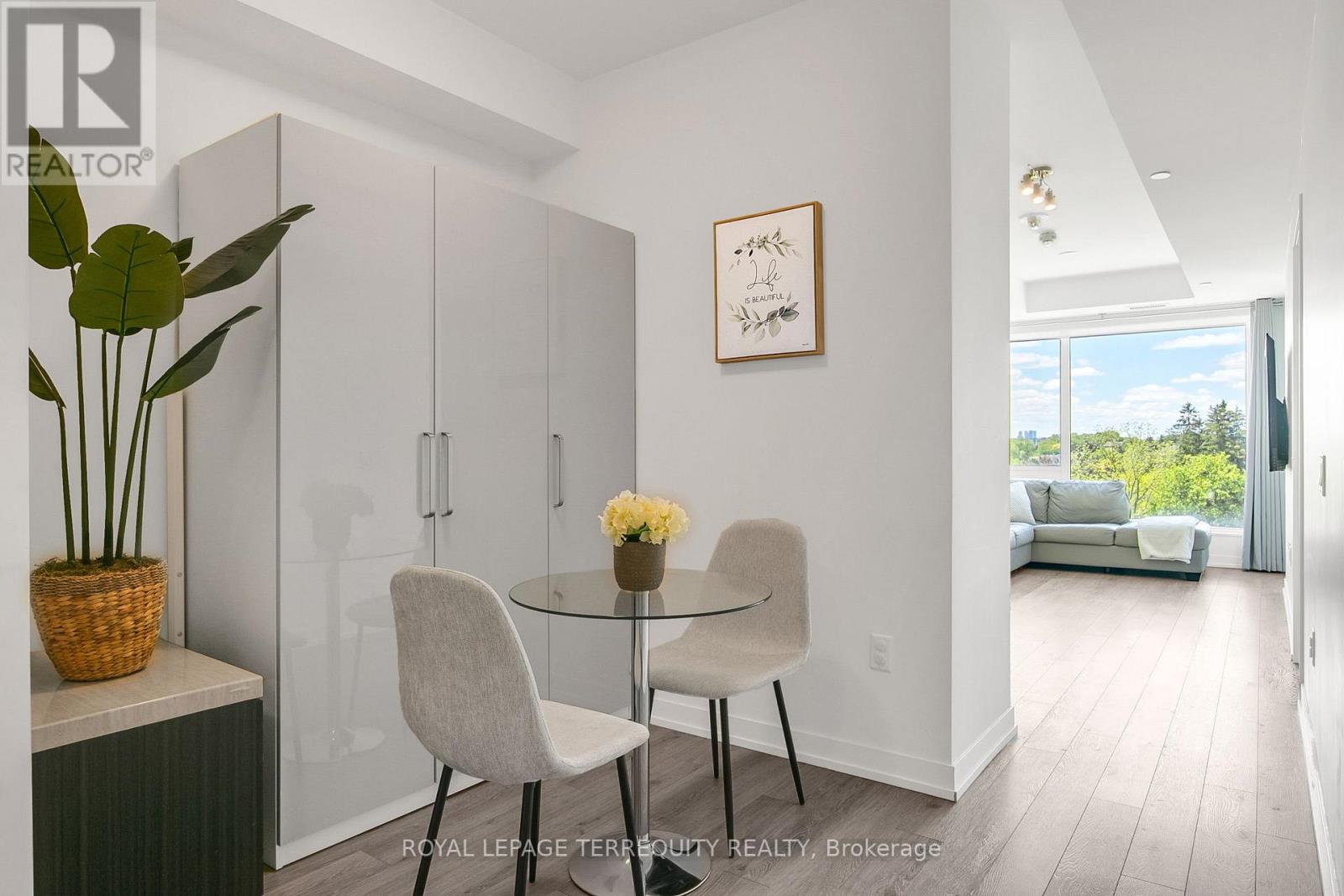 #517W 3 ROSEWATER STREET - 16
