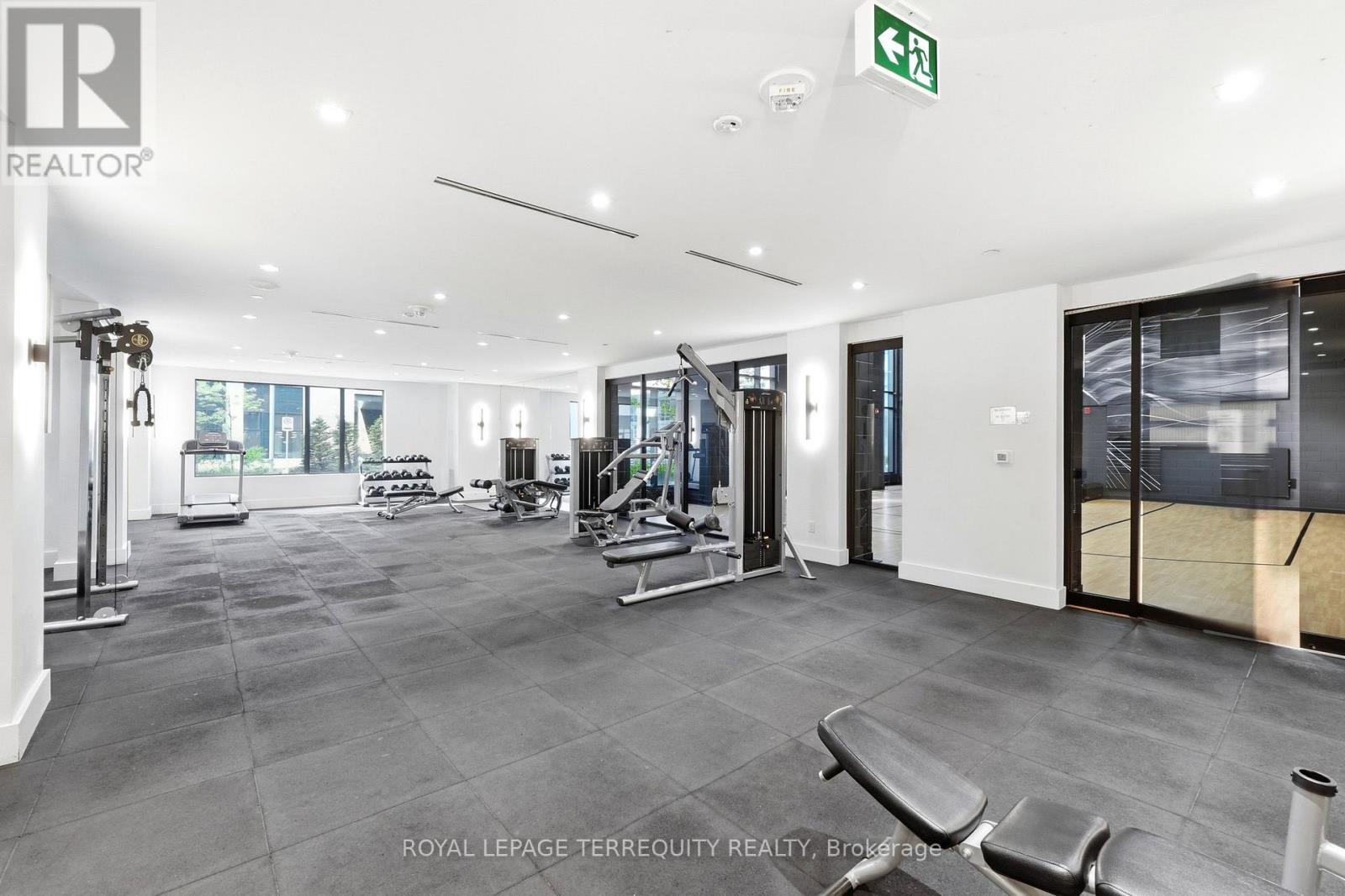 #517W 3 ROSEWATER STREET - 35