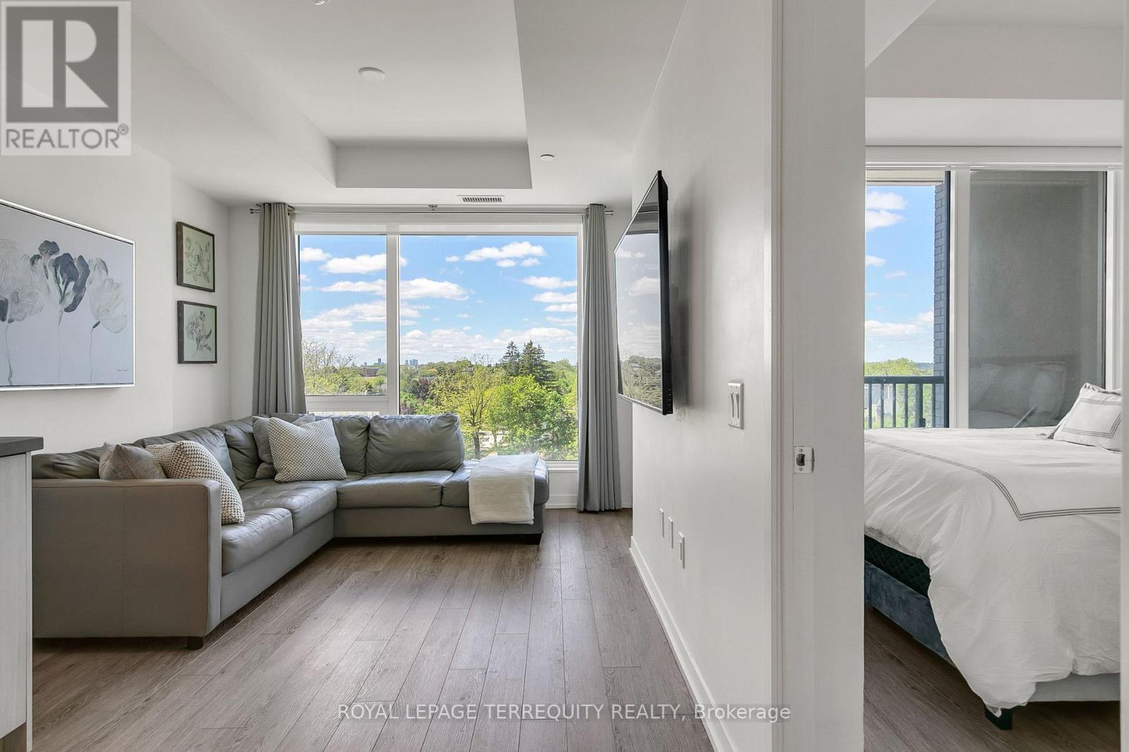 #517W 3 ROSEWATER STREET - 6