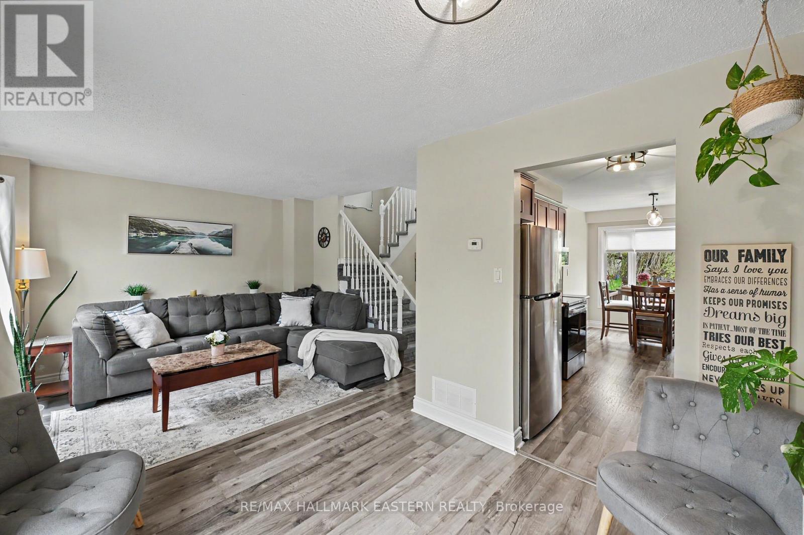 6 SANDERS DRIVE - 22