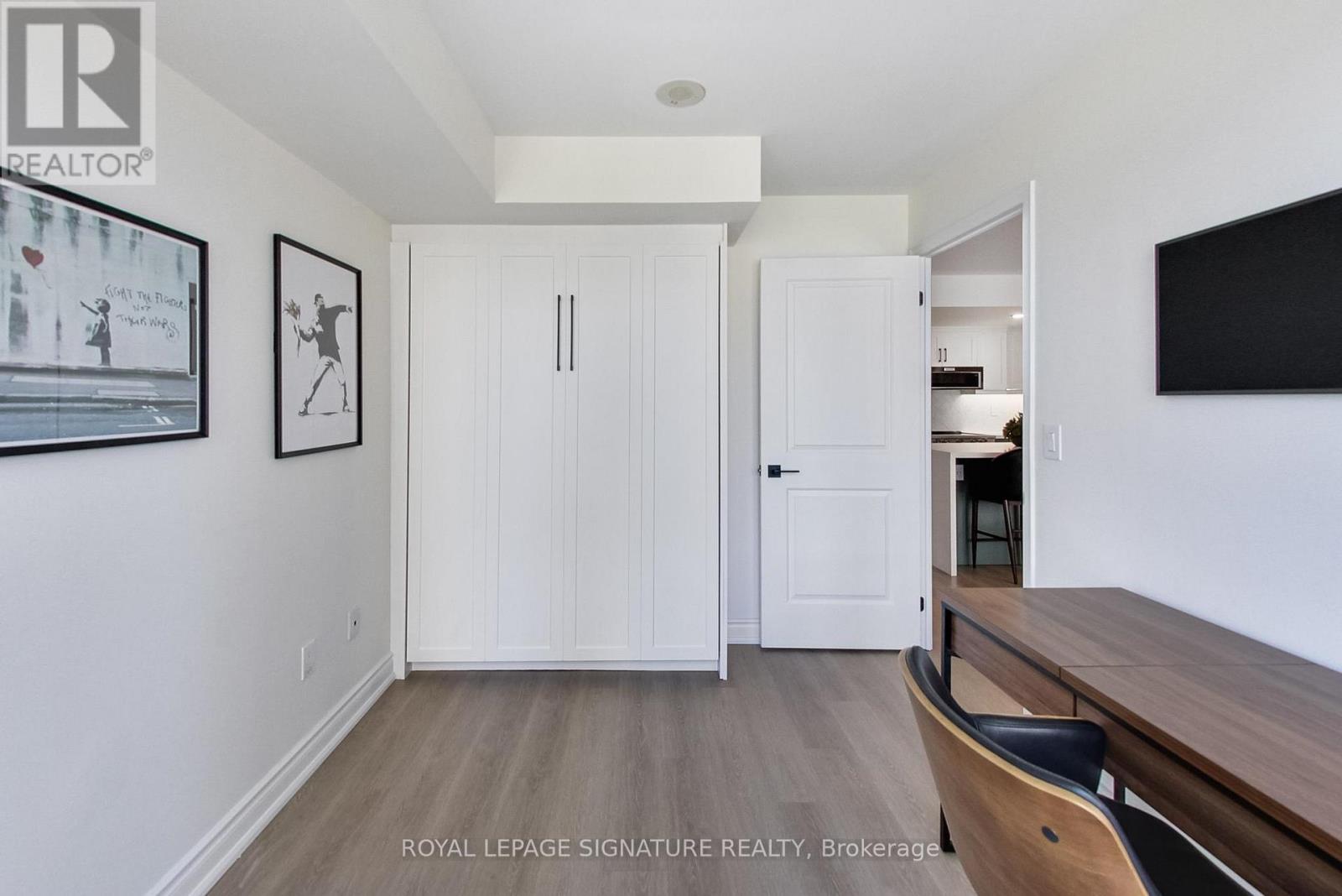 #727 85 EAST LIBERTY STREET - 19