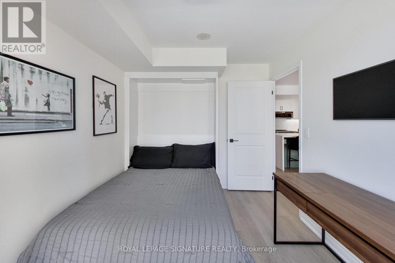 #727 85 EAST LIBERTY STREET - 20