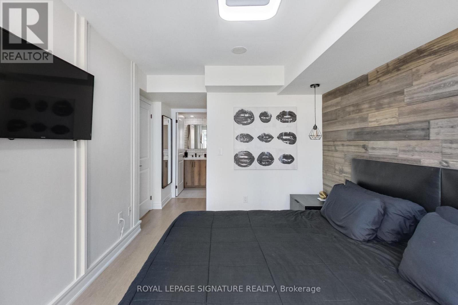 #727 85 EAST LIBERTY STREET - 23