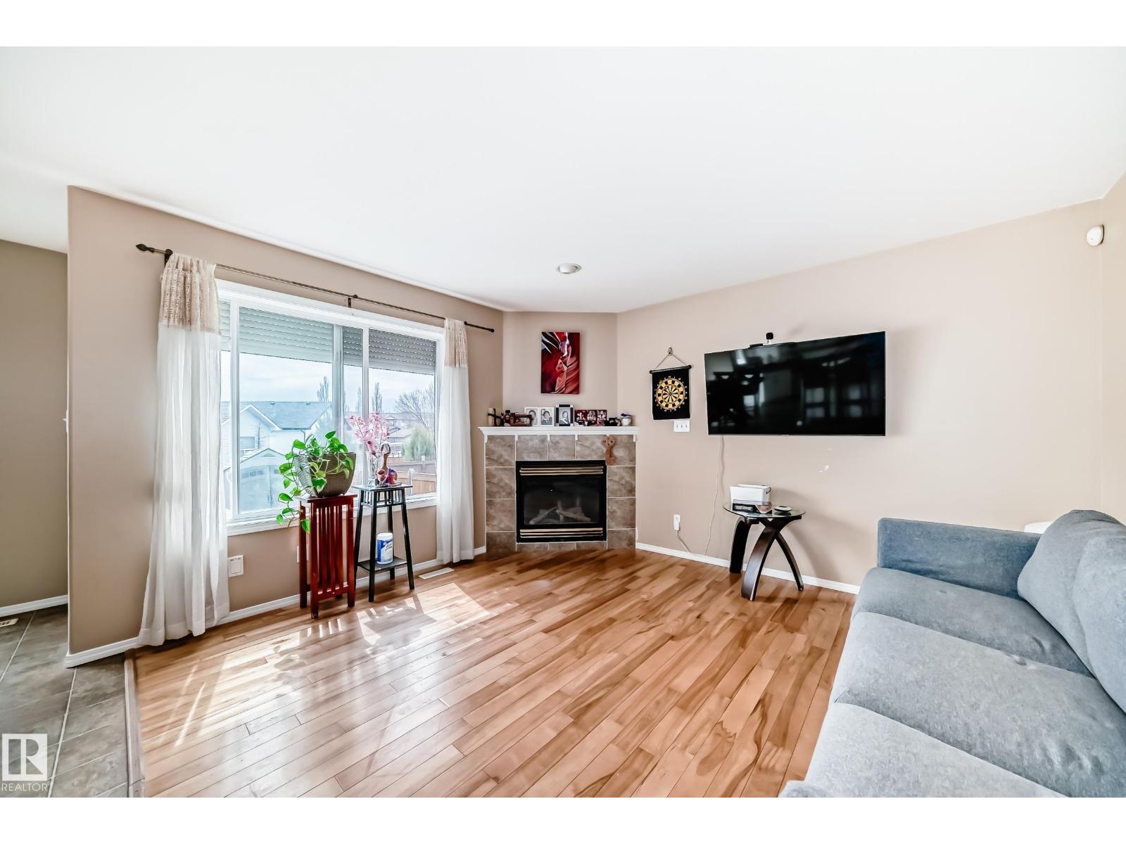 1815 36 AV NW - 12