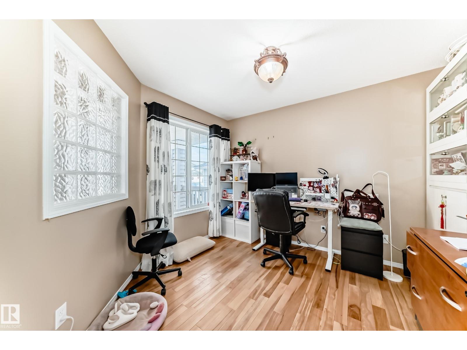 1815 36 AV NW - 15
