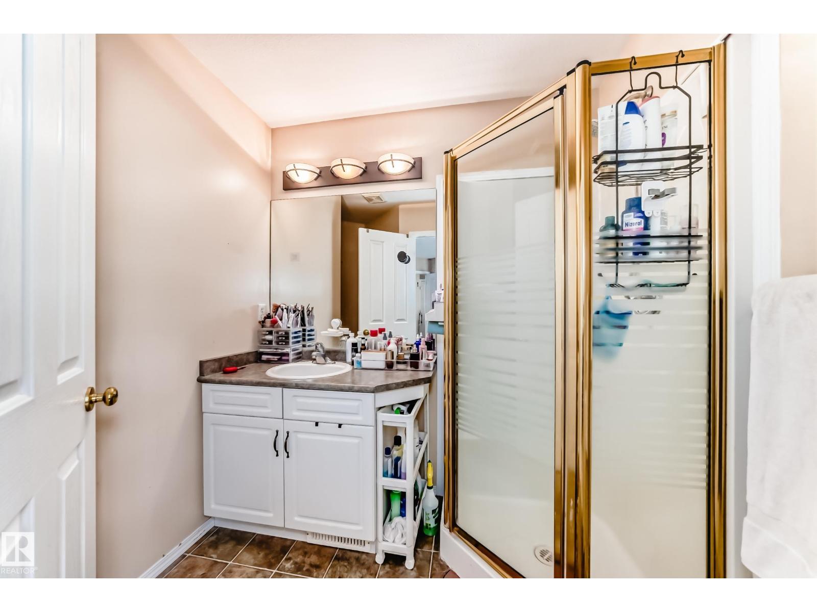 1815 36 AV NW - 21