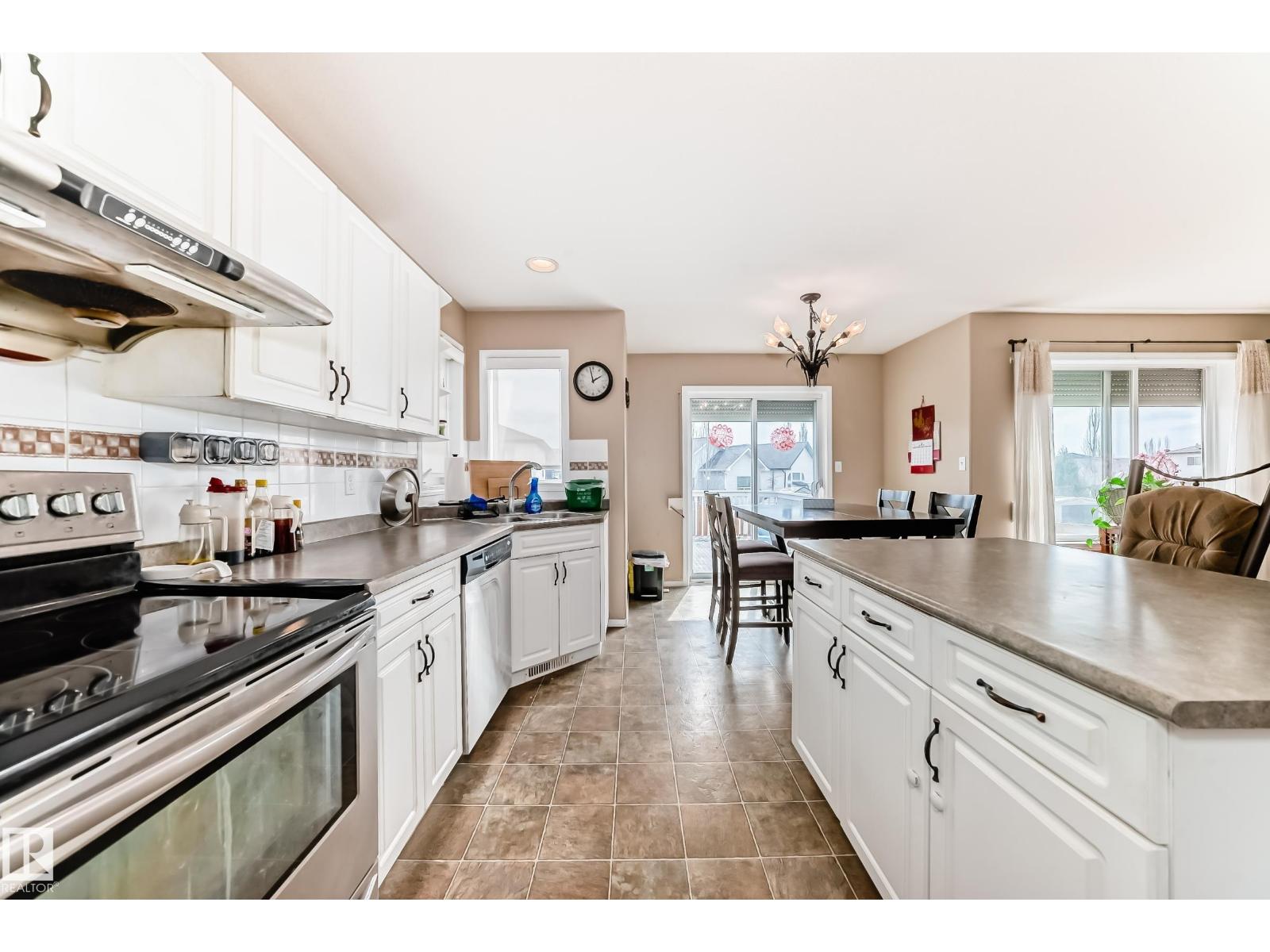 1815 36 AV NW - 7