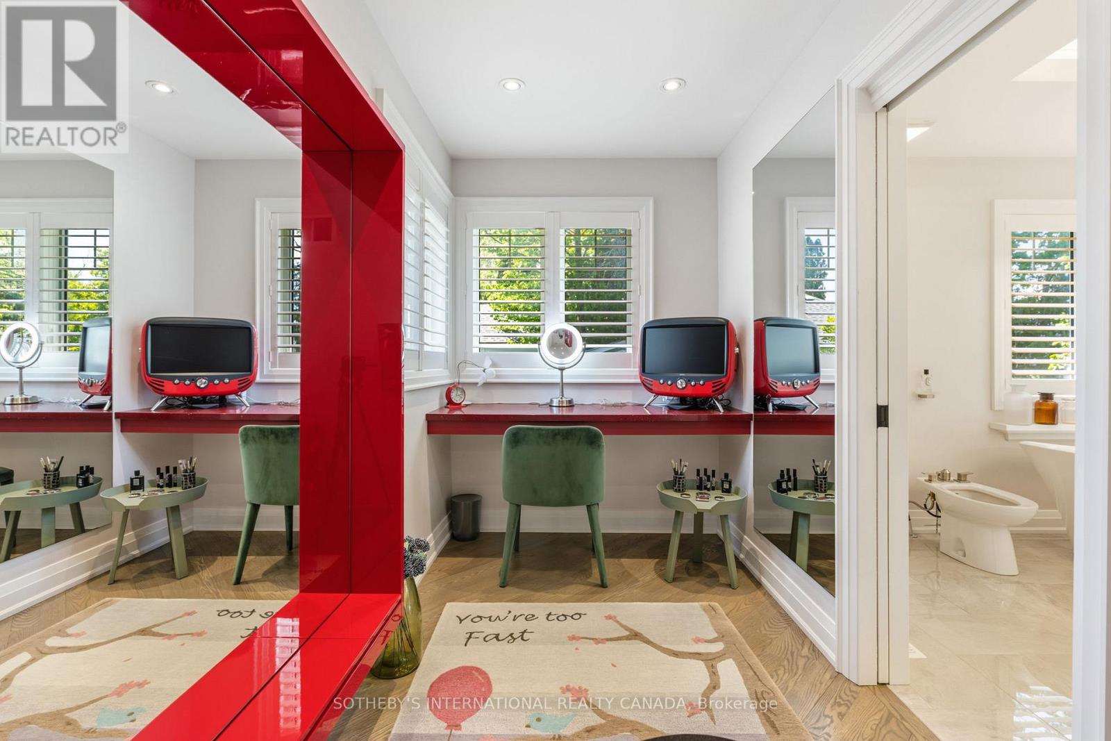 170 HEDGE ROAD - 34