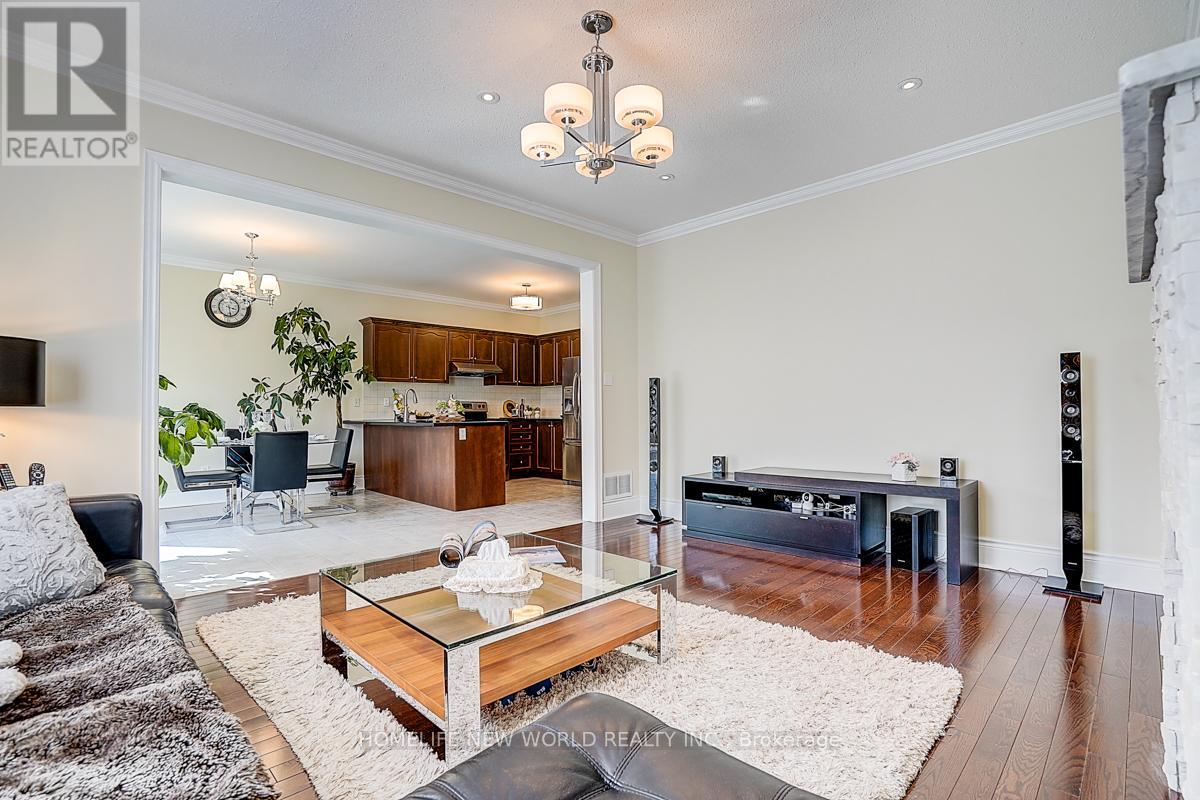 67 LENA DRIVE - 23