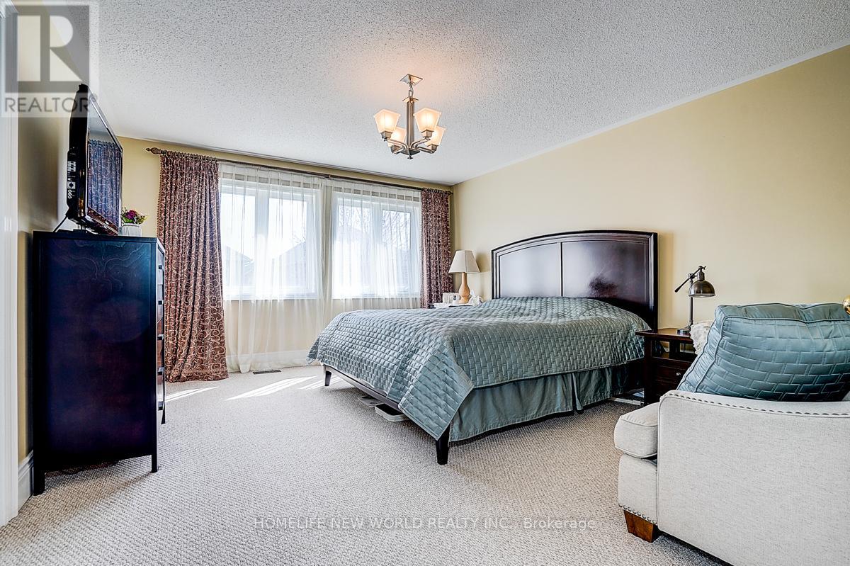 67 LENA DRIVE - 25