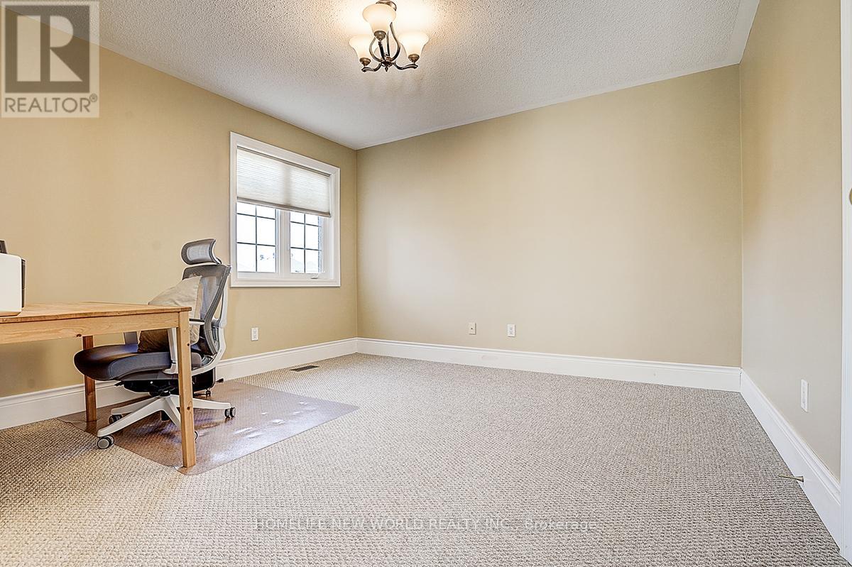 67 LENA DRIVE - 33