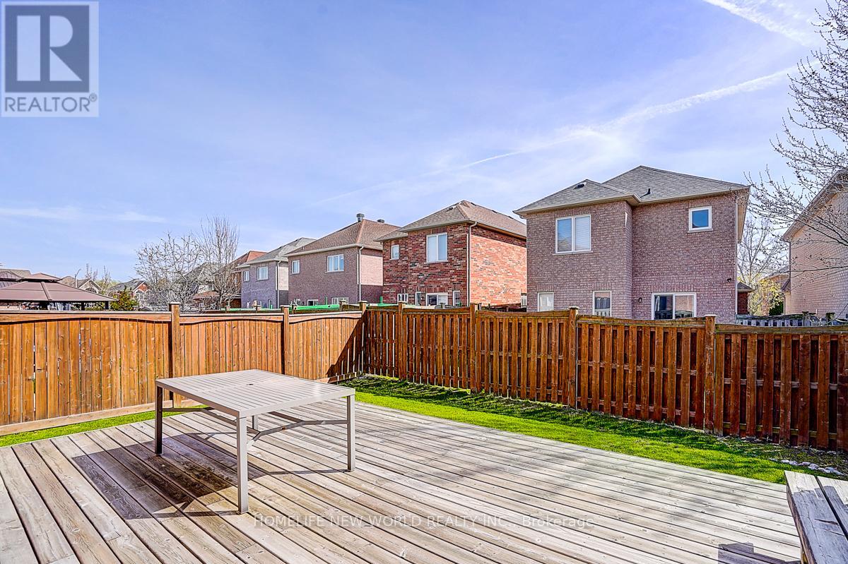 67 LENA DRIVE - 47