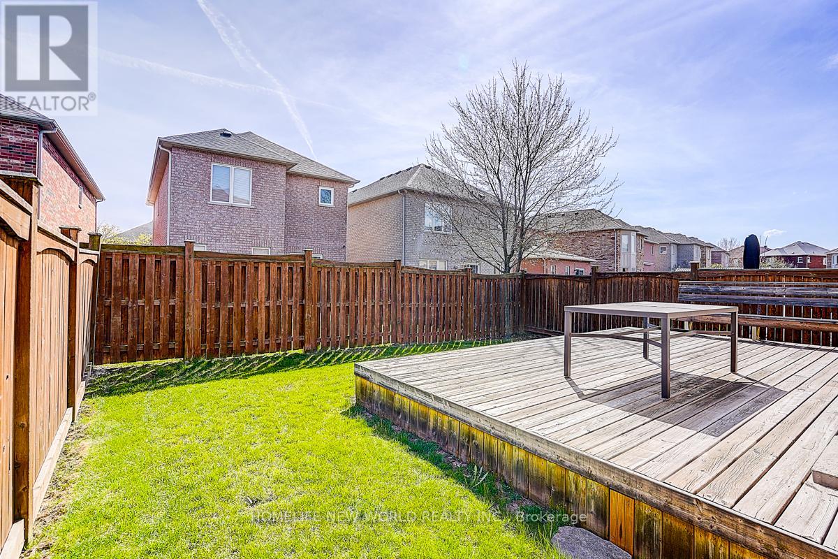 67 LENA DRIVE - 48