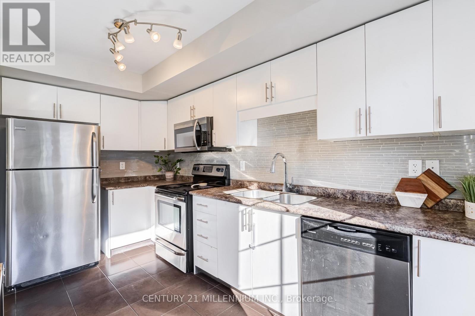 #9 5 ARMSTRONG STREET - 16