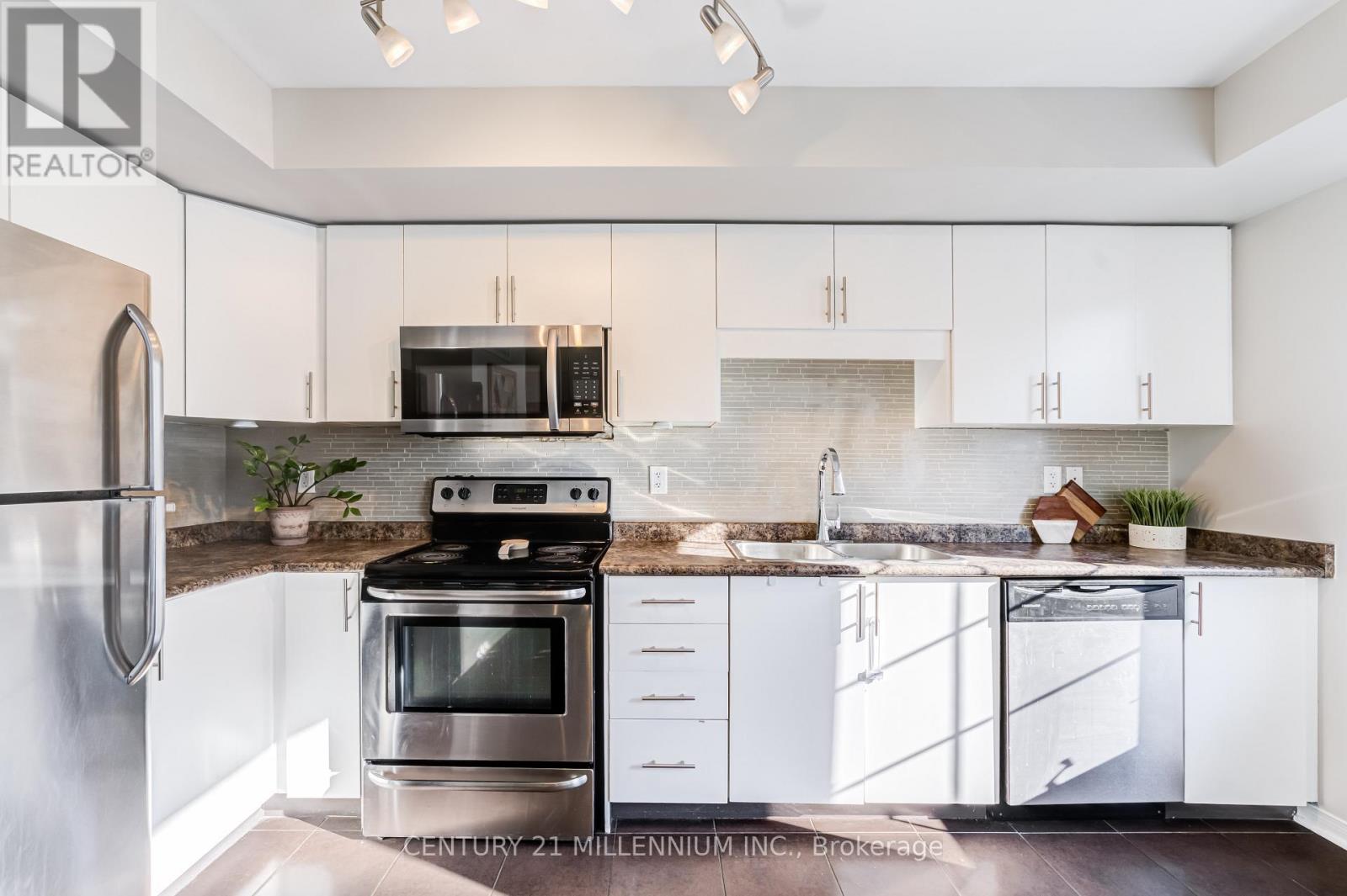 #9 5 ARMSTRONG STREET - 18
