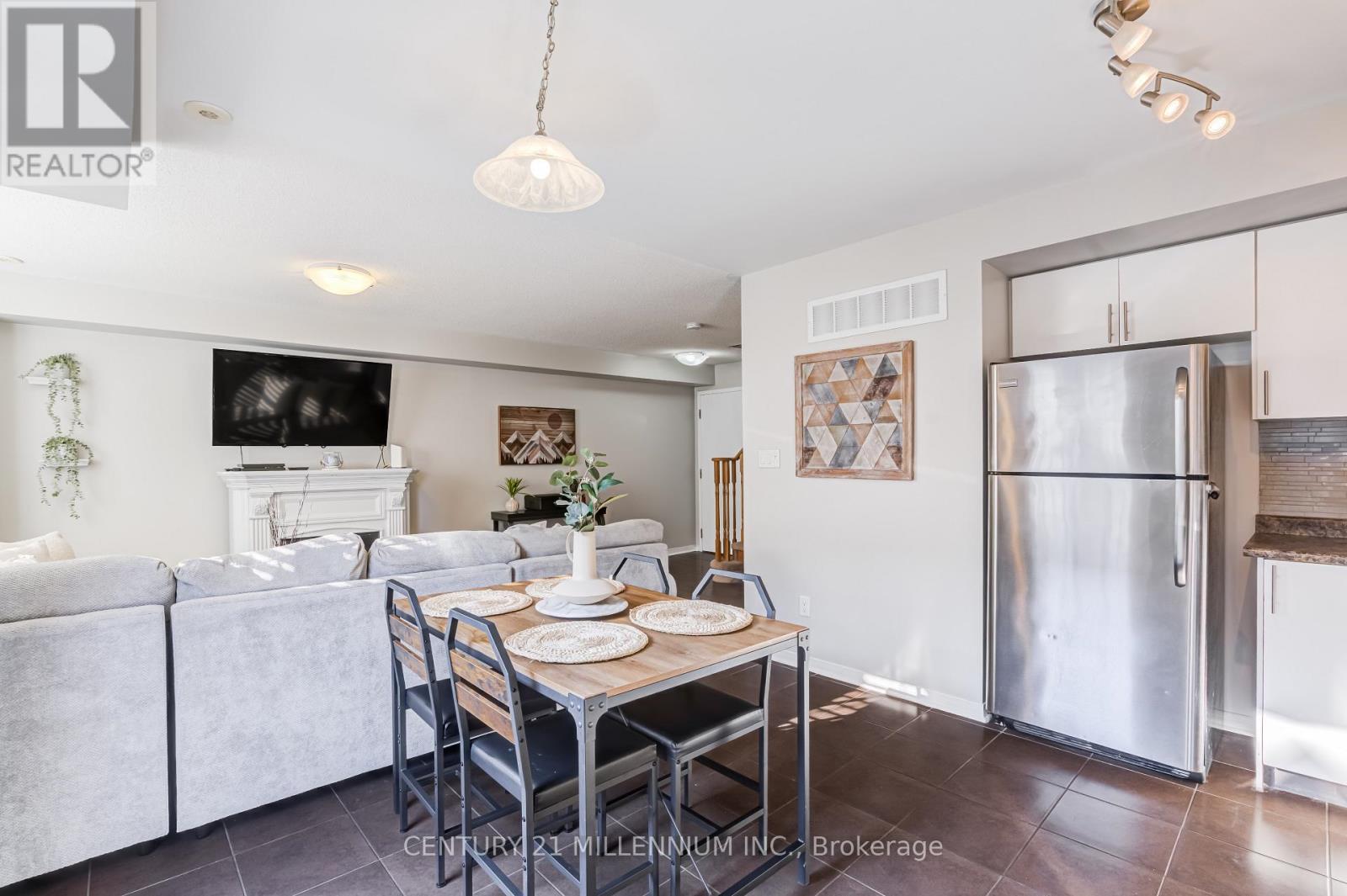 #9 5 ARMSTRONG STREET - 21