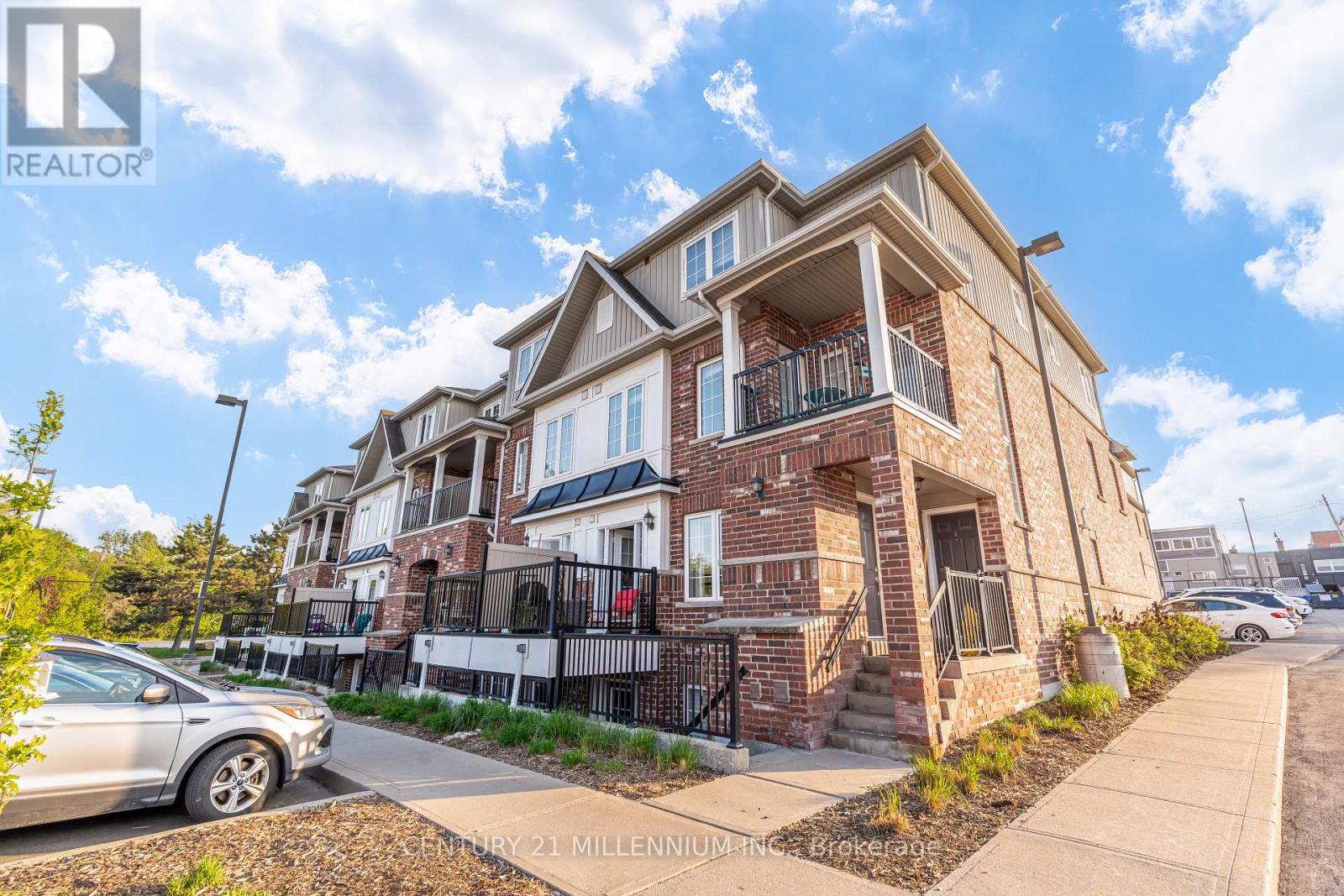 #9 5 ARMSTRONG STREET - 3