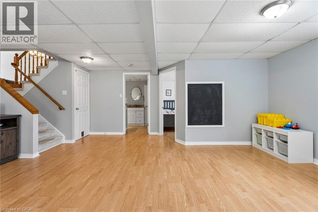 56 GOLDEN ACRES Drive - 20