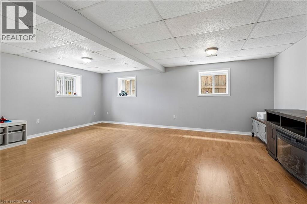 56 GOLDEN ACRES Drive - 21