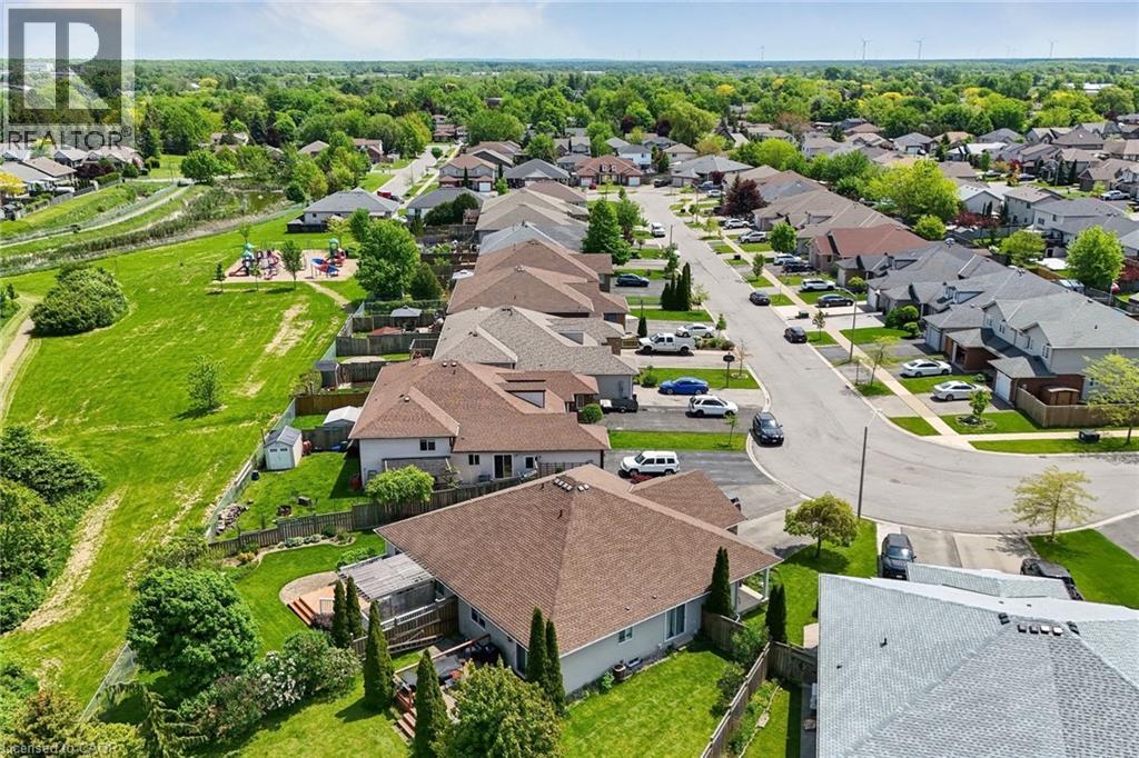 56 GOLDEN ACRES Drive - 32