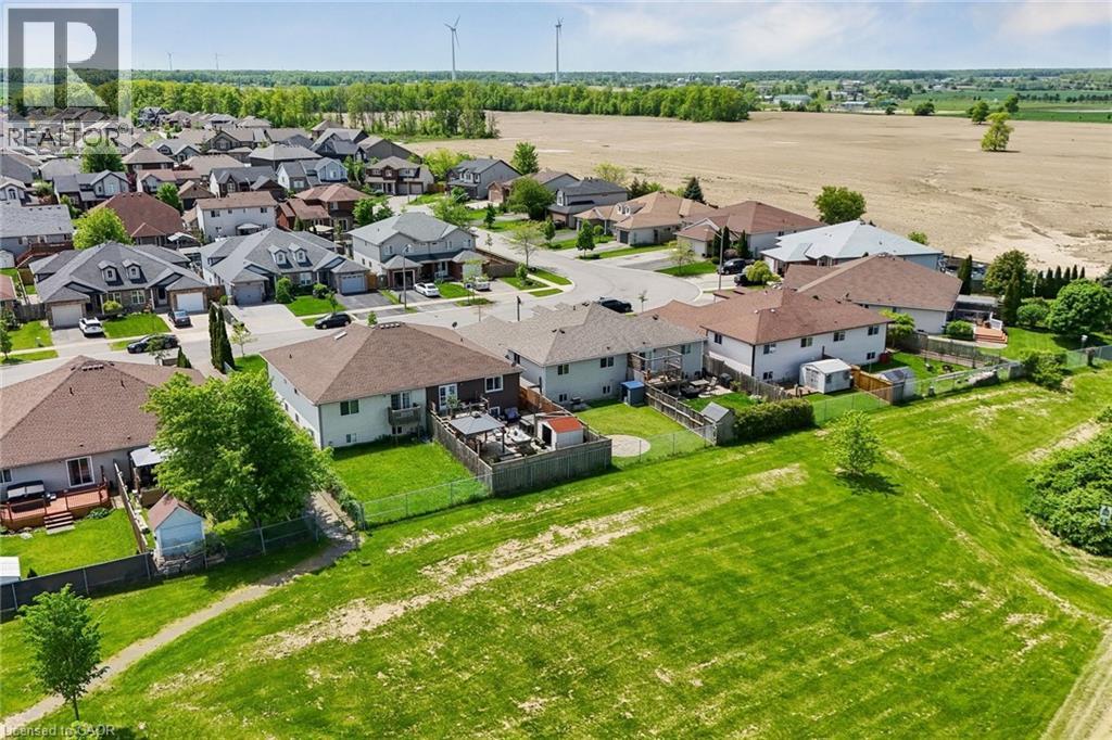 56 GOLDEN ACRES Drive - 33