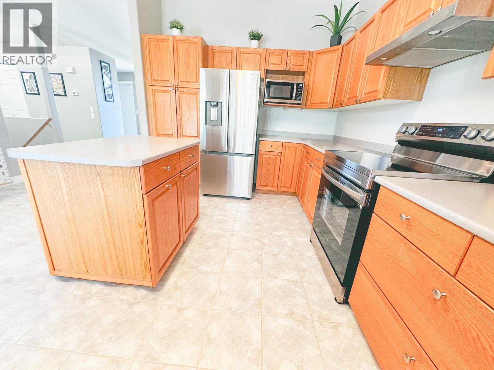 605 9TH AVENUE - 21