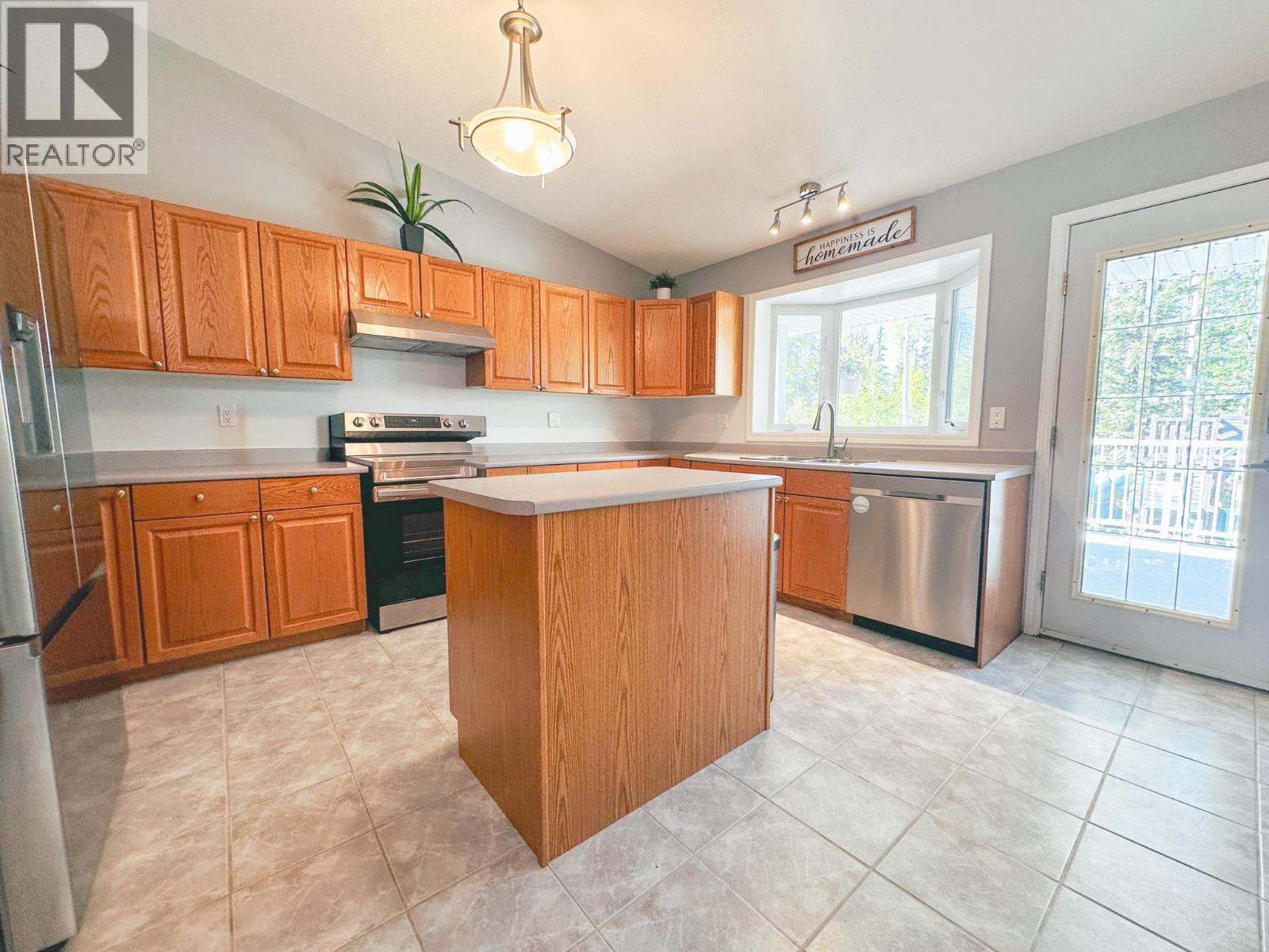605 9TH AVENUE - 18