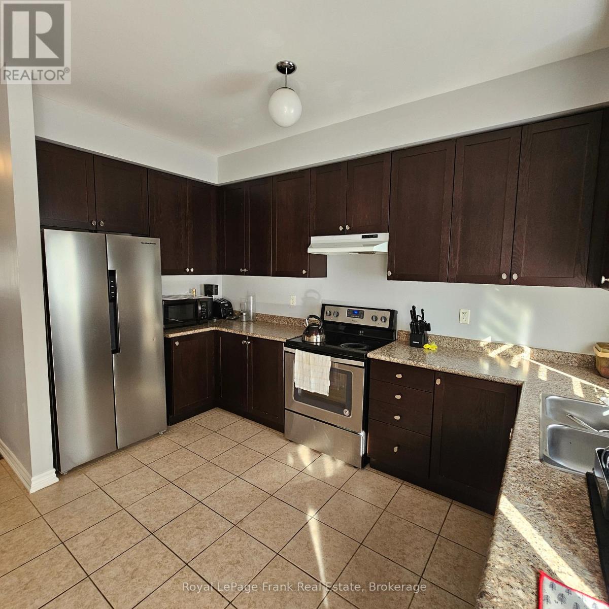 41 MILSON CRESCENT - 6