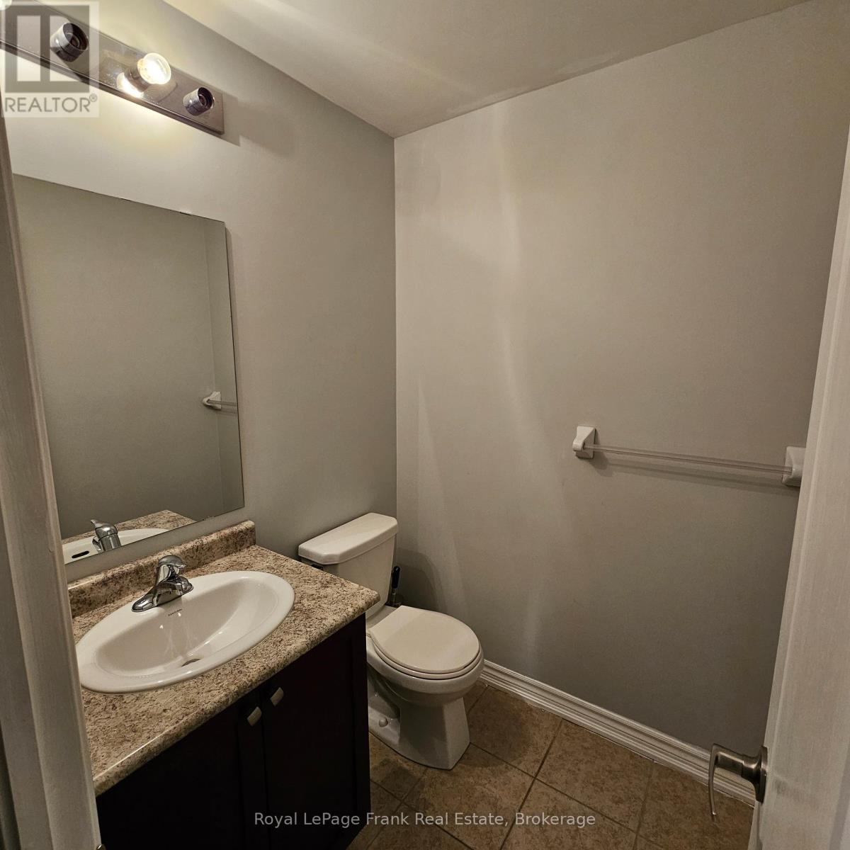 41 MILSON CRESCENT - 9