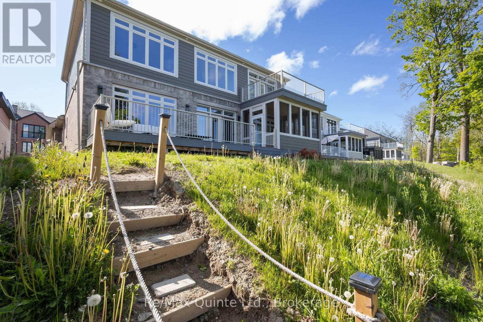 125 VILLENEUVE DRIVE - 7