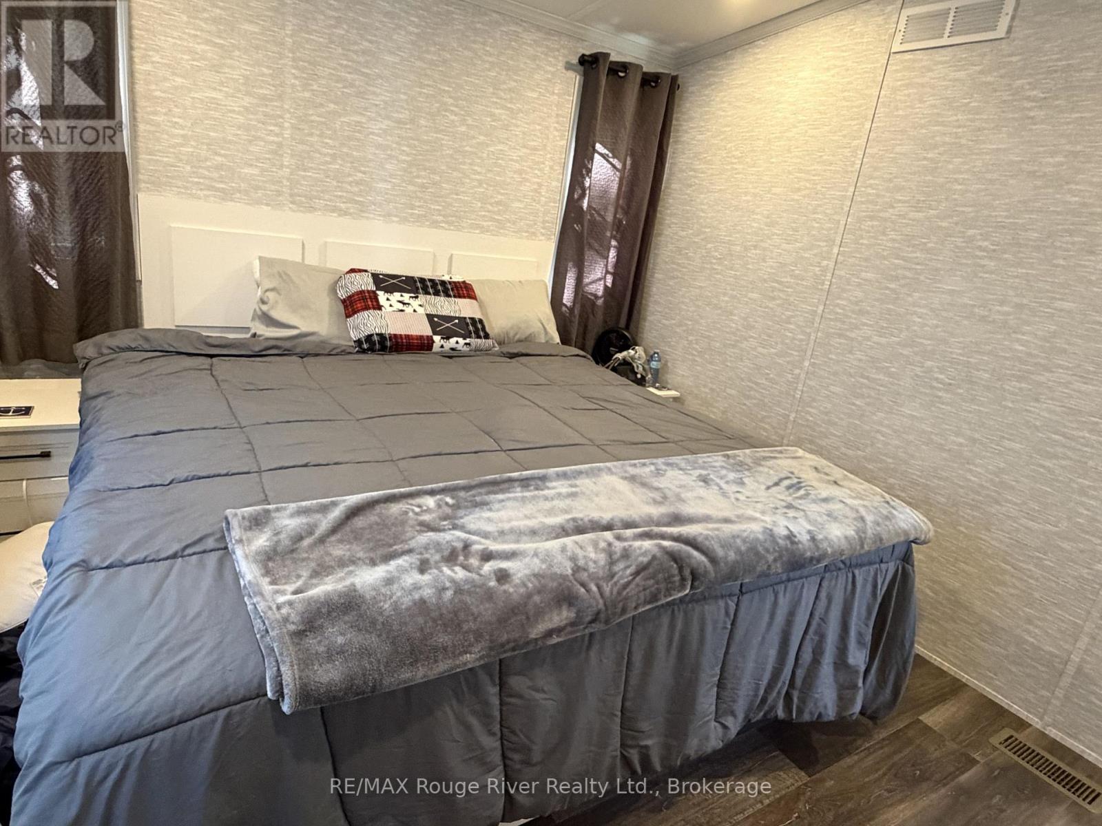 #C31 160 TERRACE ROAD - 24