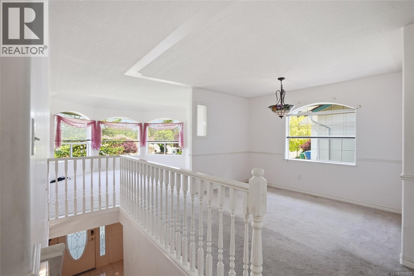 5684 Carrington Rd - 10
