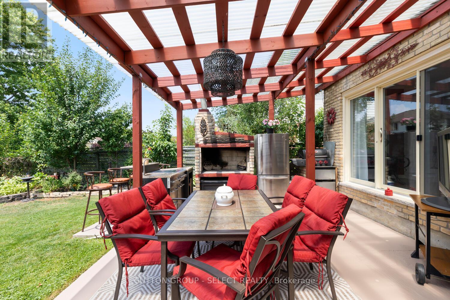487 JEFFREYBROOK CLOSE - 36