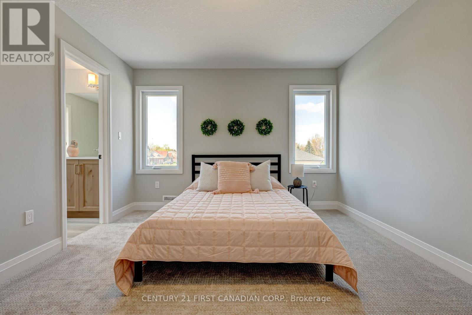 106 MAPLEDENE LANE - 24