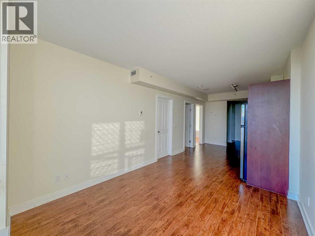 #1307 3830 Brentwood Road NW - 4