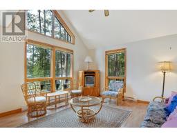 83 Chapel Road, Madawaska Valley, ON K0J2M0 Photo 17