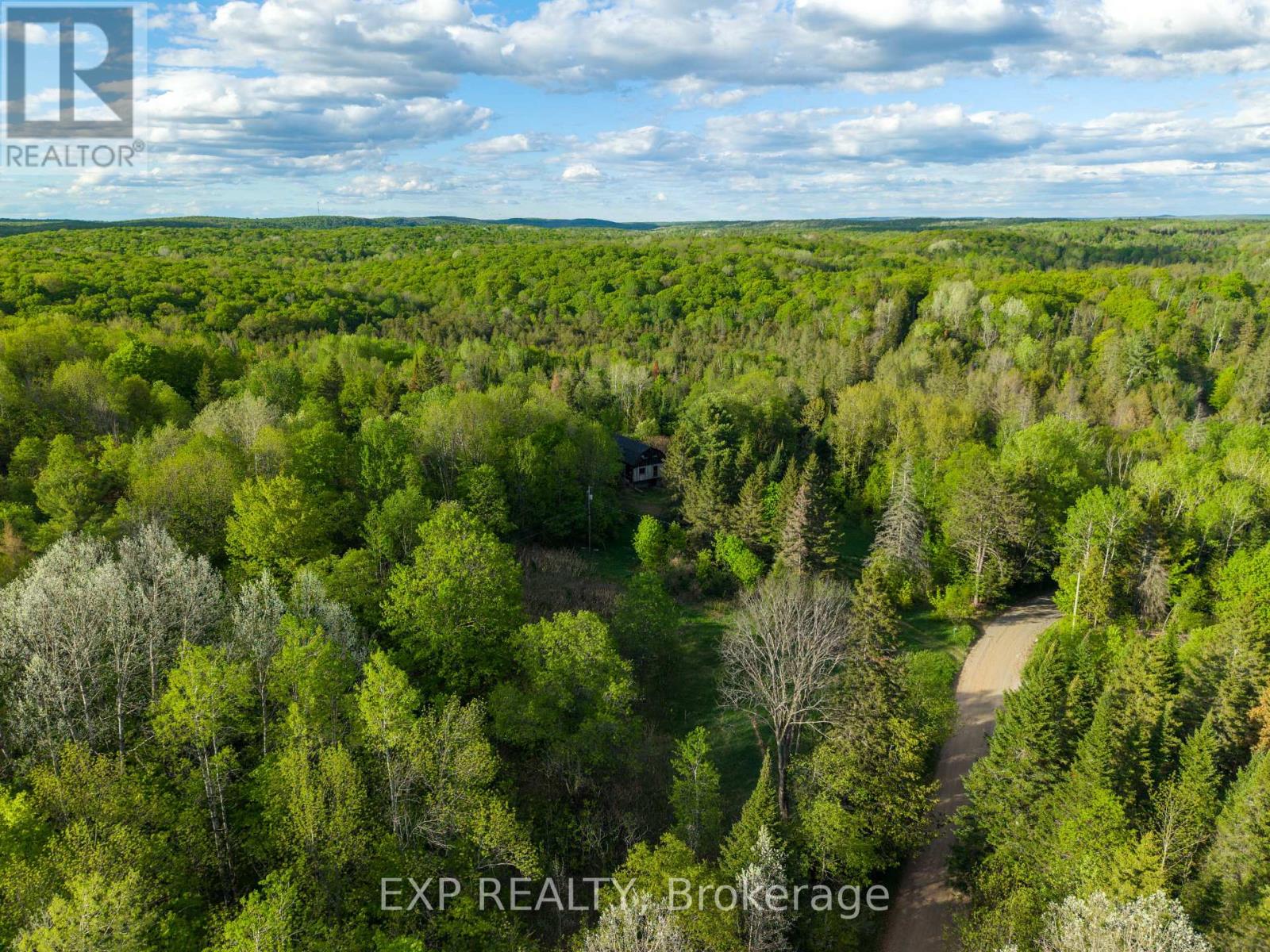 1057 MACDUFF ROAD - 27