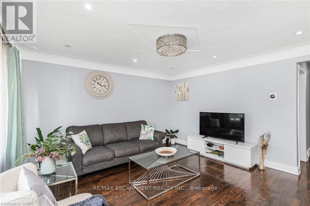 33 ALDERNEY AVENUE - 10