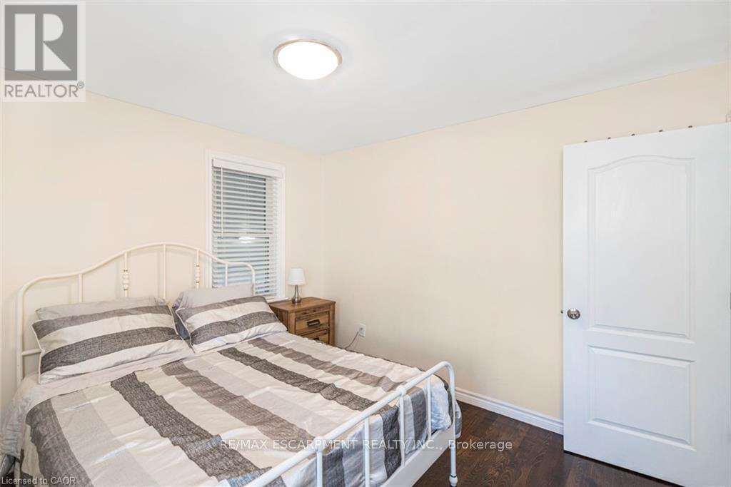 33 ALDERNEY AVENUE - 26