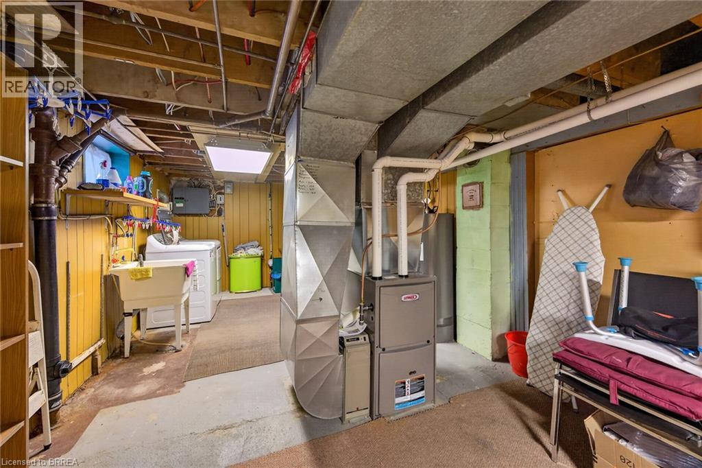 396 BROCK Street - 29