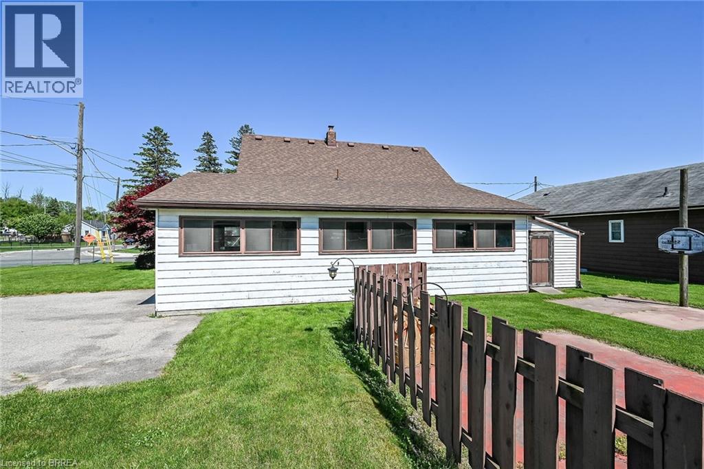 396 BROCK Street - 39