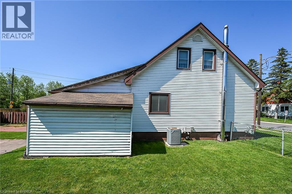 396 BROCK Street - 43
