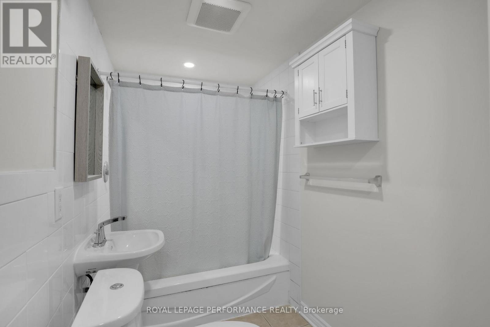 1 Bed, 1 Bath Apartment for Rent in Ottawa – LOWER UNIT – 940 BRANT LOWER UNIT STREET, Ottawa – MLS# X13222106 - Image 16